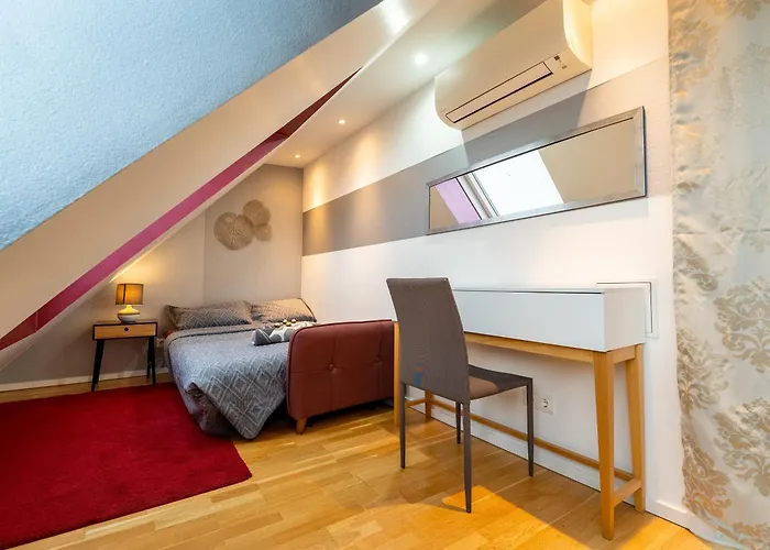 Apartment For 6 With Rooftop Terrace & Air Conditioning, Close To Metro * Wien