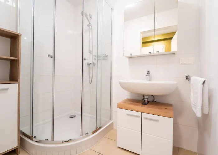 For 6 With Rooftop Terrace & Air Conditioning, Close To Metro * Vienna