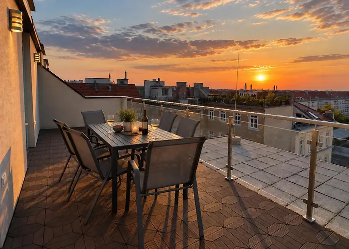 Apartment For 6 With Rooftop Terrace & Air Conditioning, Close To Metro Vienna