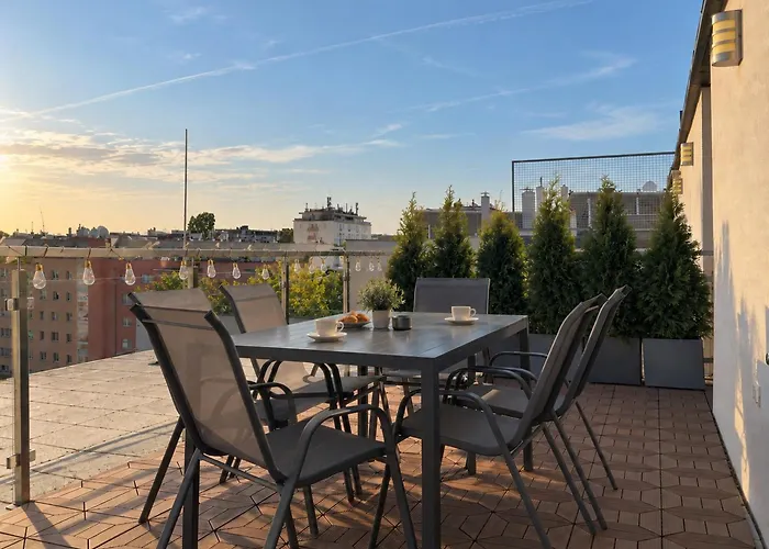 For 6 With Rooftop Terrace & Air Conditioning, Close To Metro Apartment Vienna